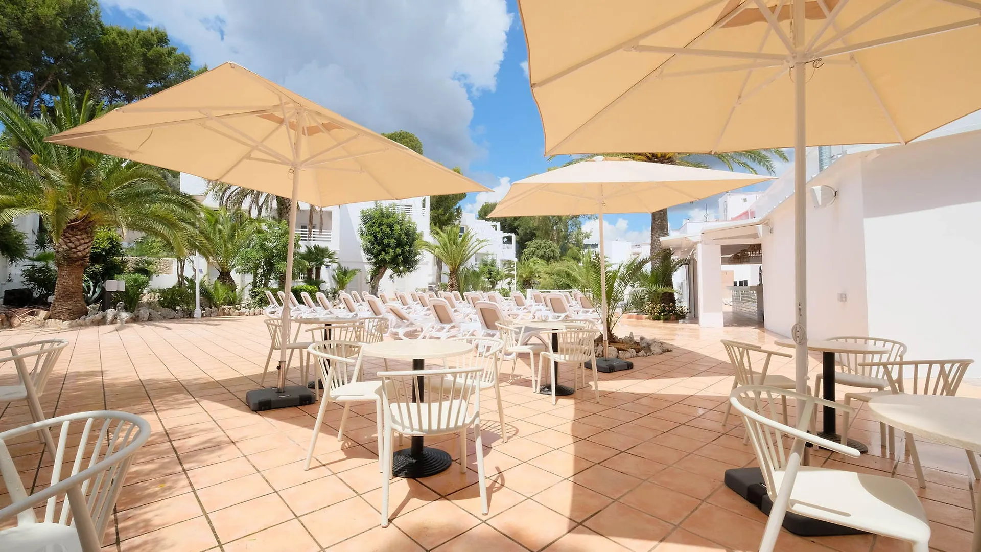 Azuline Hotel Palmanova Garden
